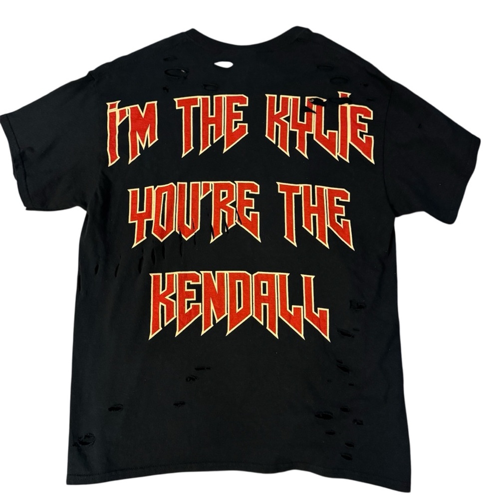 Kylie 'I'm the Kylie You're the Kendall' Distressed Cotton Black T-Shirt Sz L